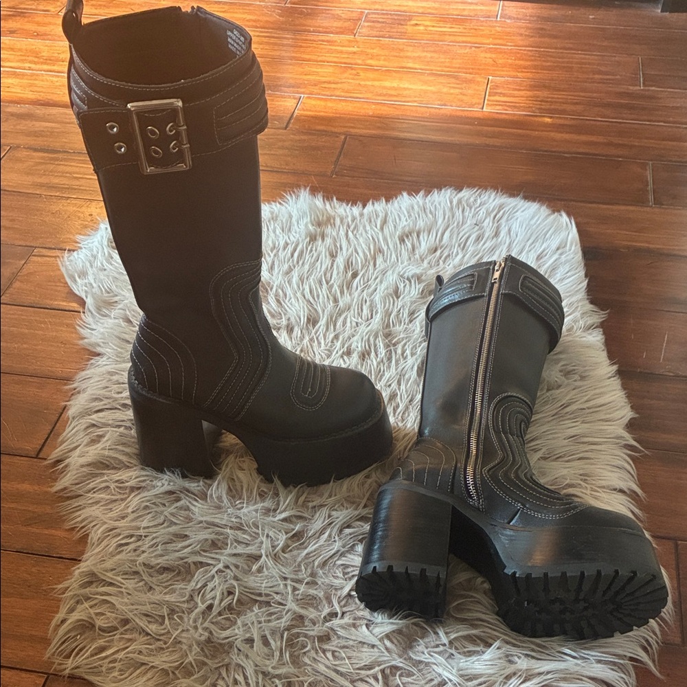 dELiA*s Black Heeled Boots with White Stitching - Picture 2 of 3